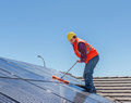 Nettoyeur d'installations solaires photovoltaïques