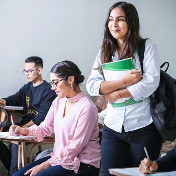 Job étudiant : de nouvelles règles clarifient le travail dès 15 ans